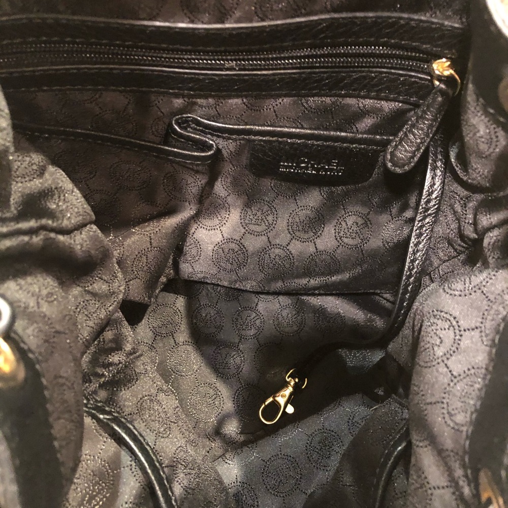 Michael Kors Pebble Leather Shoulder Bag - Picture 5 of 5